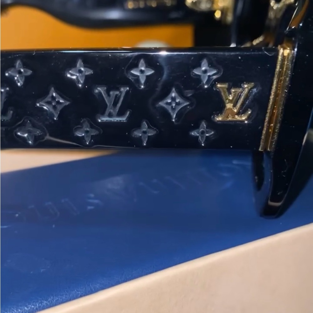 Louis Vuitton Black Contemporary Sunglasses - Picture 5 of 7